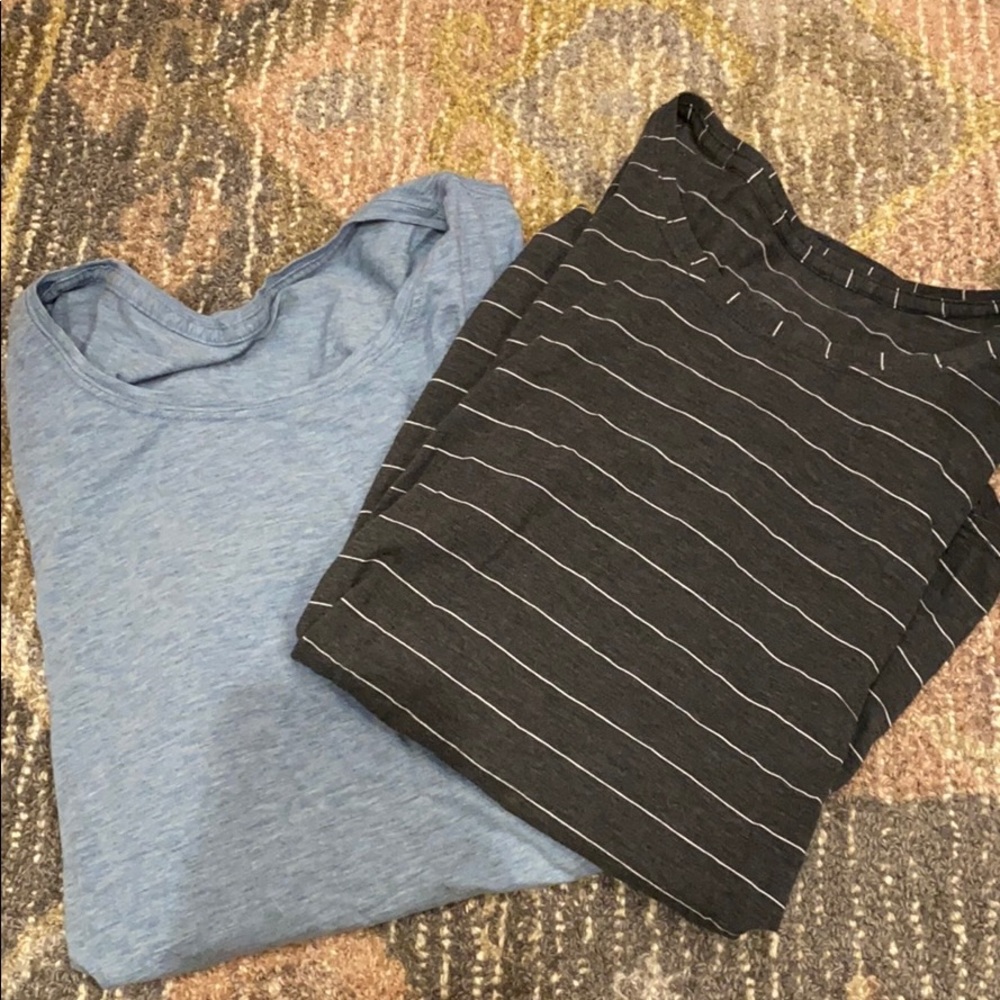 Lululemon loose athletic tees